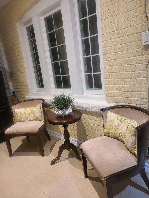 Apartment 3 Bedroom House In Downtown
